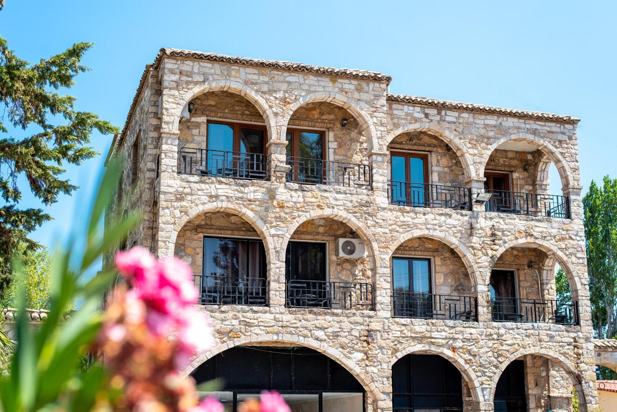 Stone Palace Hotel Near Athen'S Airport Free Shuttle From And To Athen'S Airport Spata  Exterior photo