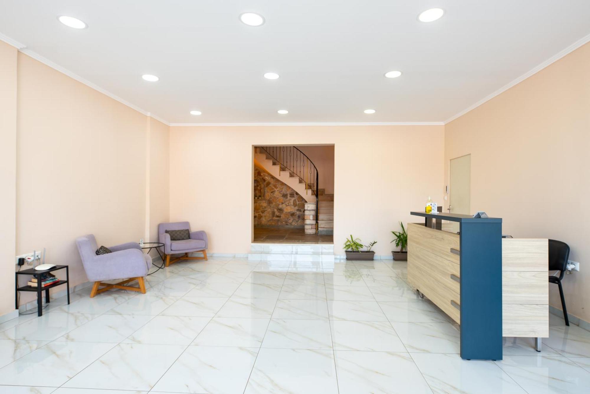 Stone Palace Hotel Near Athen'S Airport Free Shuttle From And To Athen'S Airport Spata  Exterior photo