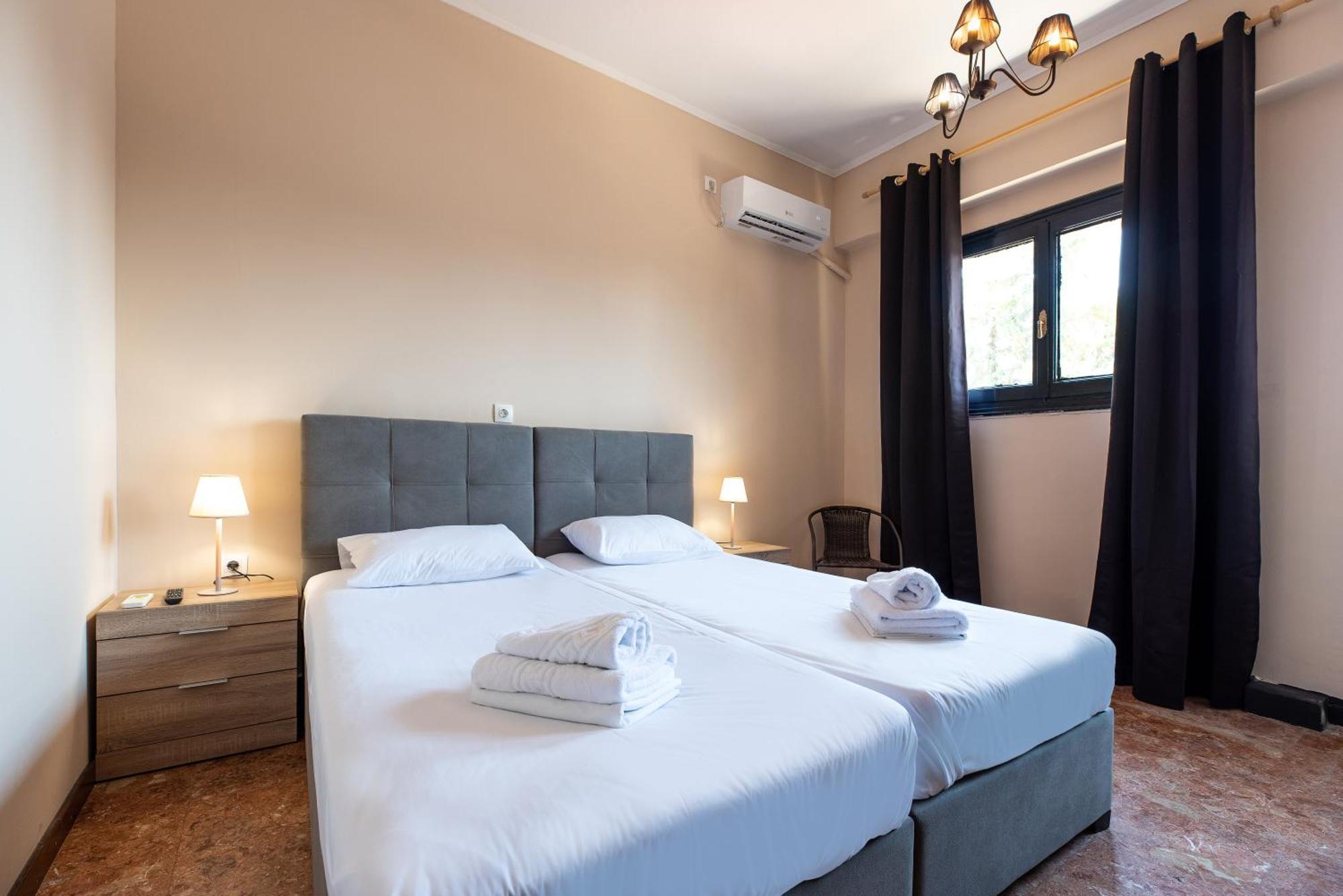 Stone Palace Hotel Near Athen'S Airport Free Shuttle From And To Athen'S Airport Spata  Exterior photo