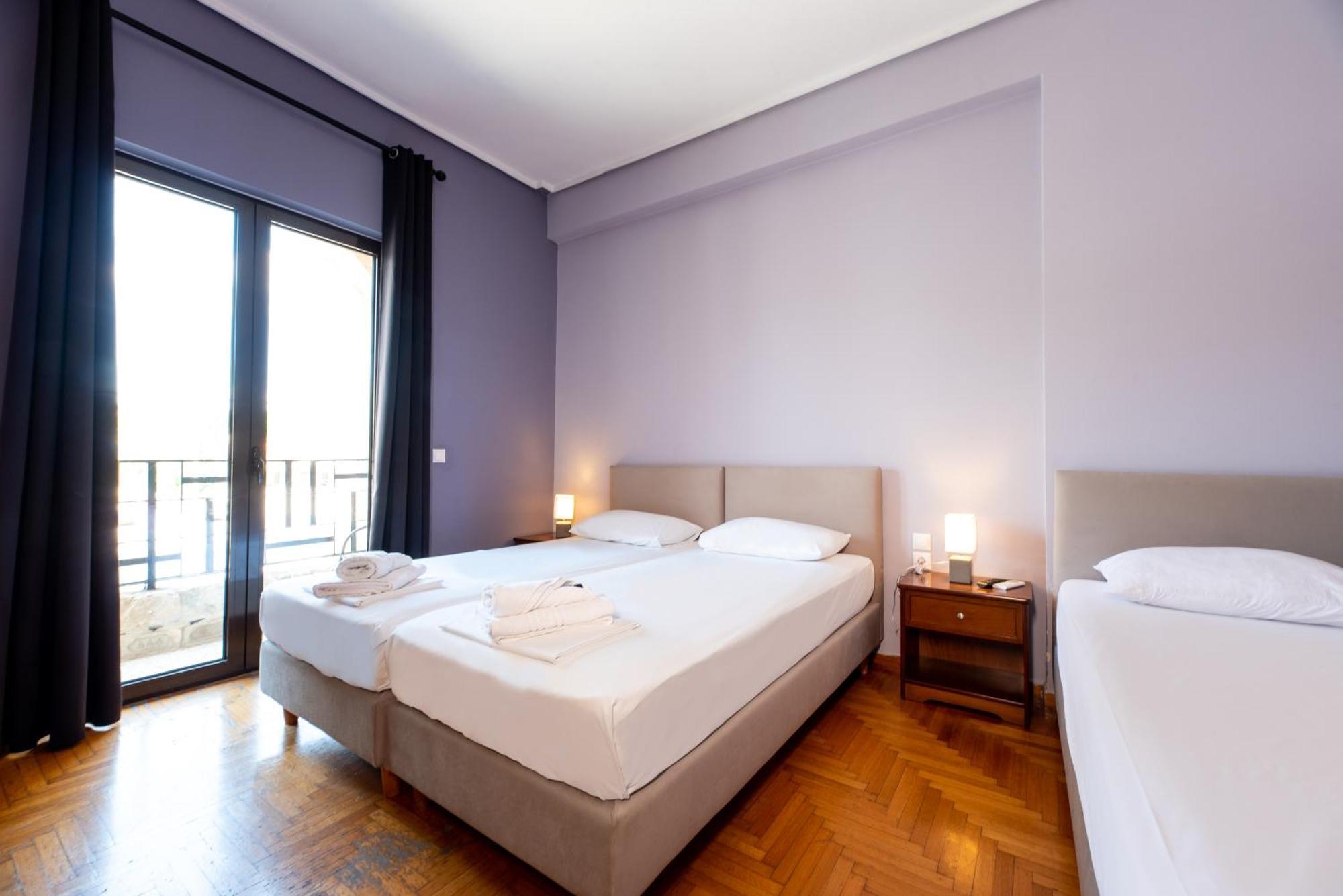Stone Palace Hotel Near Athen'S Airport Free Shuttle From And To Athen'S Airport Spata  Exterior photo